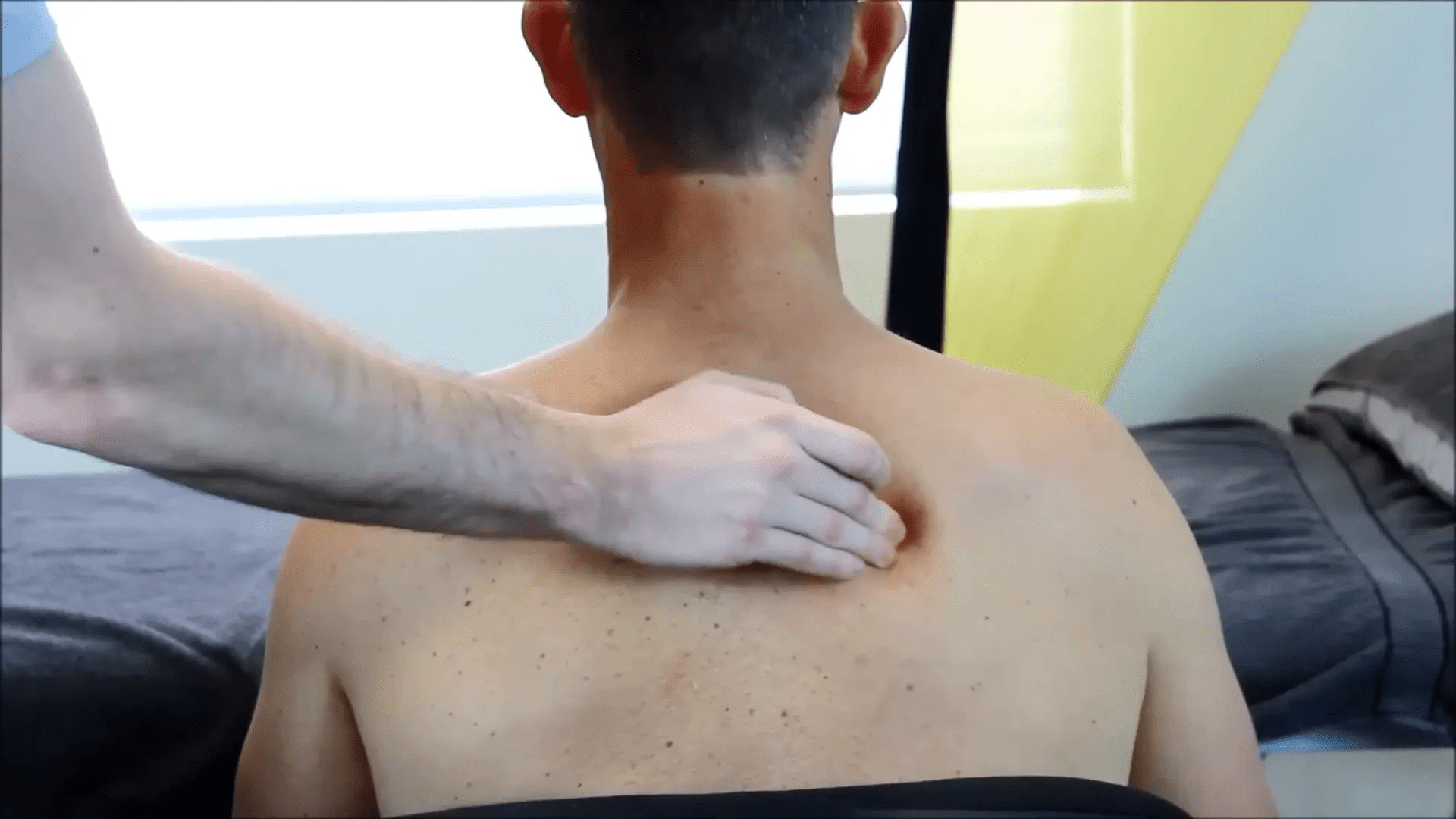 Dairesel masaj tekniği uygulaması